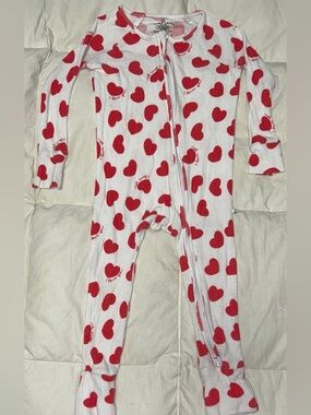 Caden Lane full front zip romper with hearts design sz 18-24 months